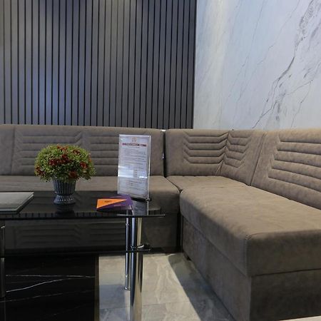 Hayot Plaza Hotel Yunusobod Extérieur photo