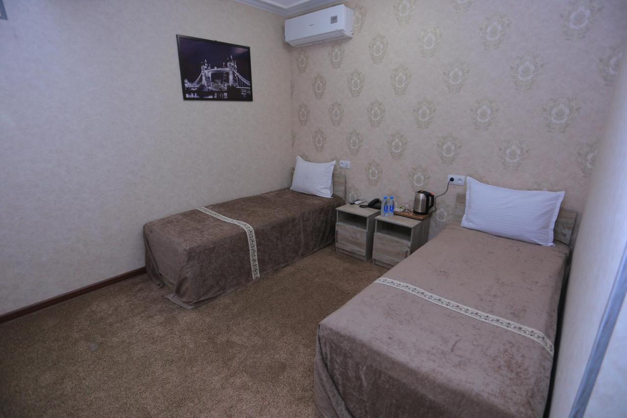 Hayot Plaza Hotel Yunusobod Extérieur photo