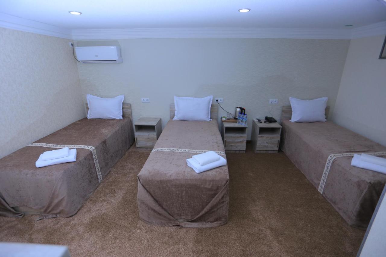 Hayot Plaza Hotel Yunusobod Extérieur photo